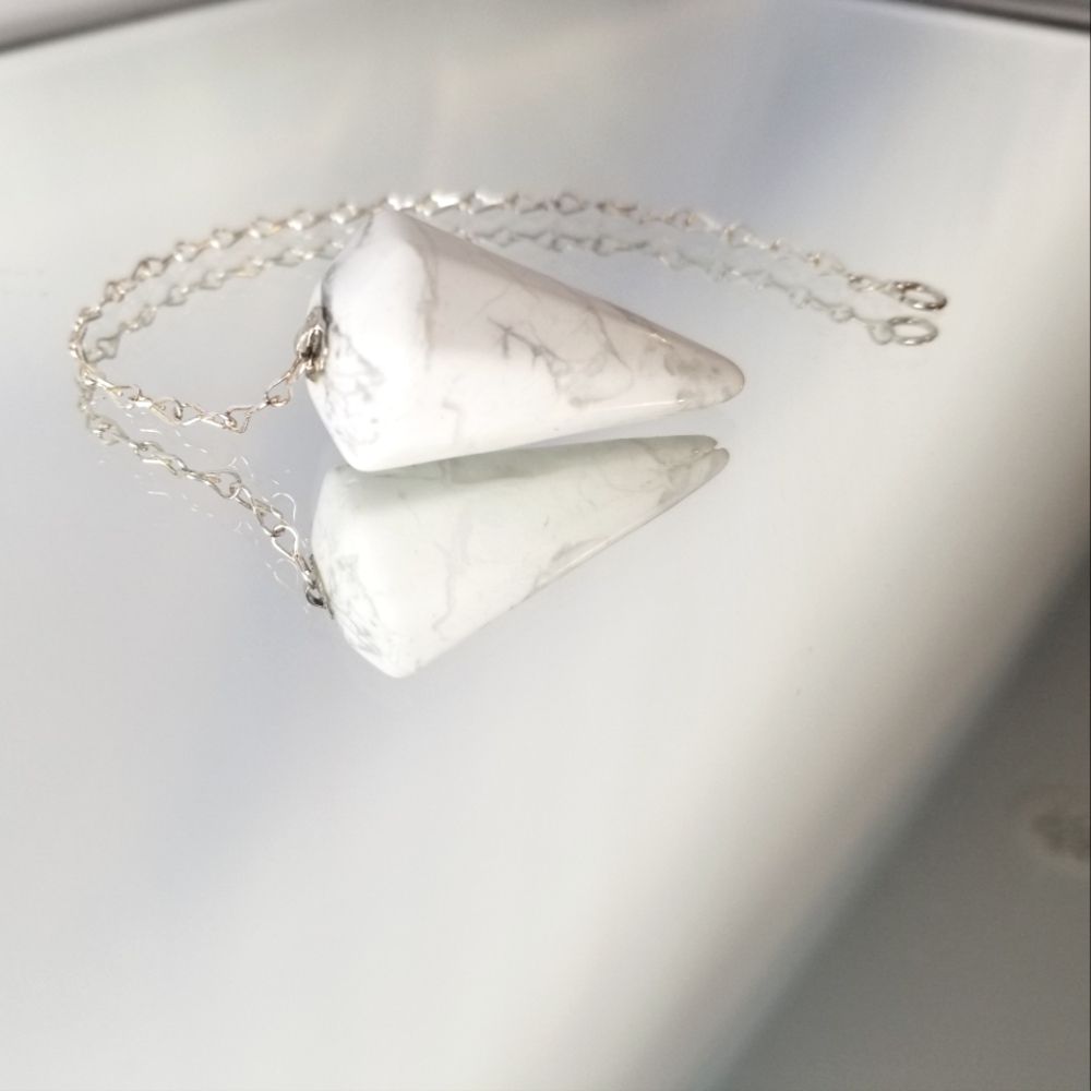 Howlite Pendulum